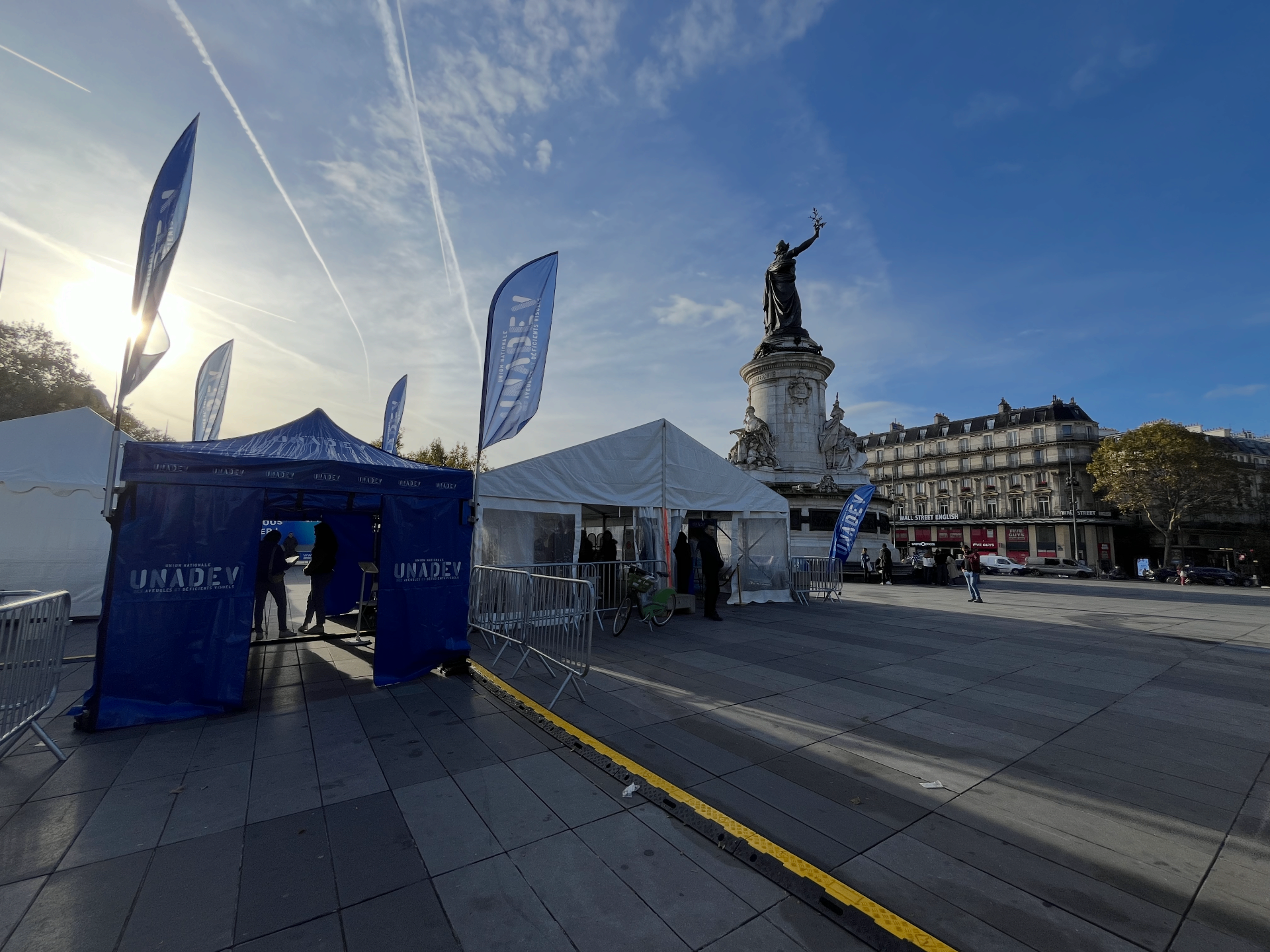 Projet JOURNÉE MONDIALE DE LA VUE - Activation / Prévention / Logistique urbaine - Agence Kulte Bordeaux